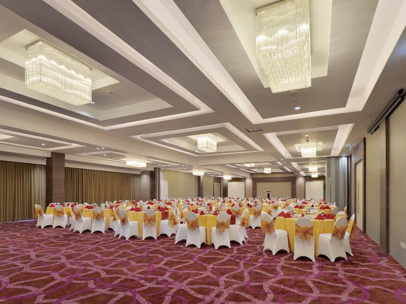 Platinum Adisucipto Hotel & Conference Center image