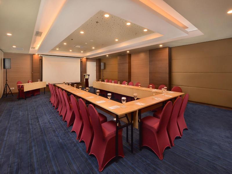 Platinum Adisucipto Hotel & Conference Center image