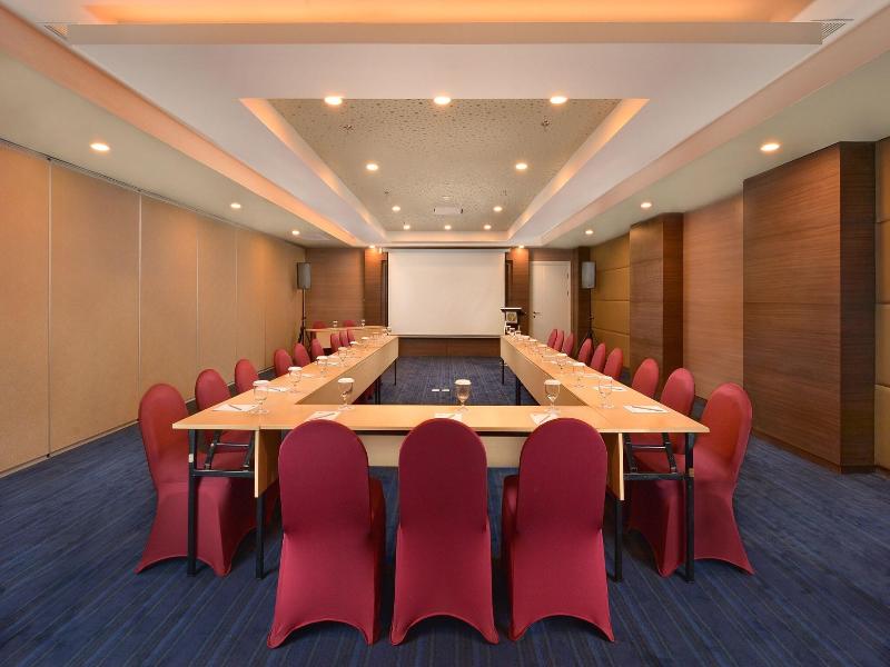 Platinum Adisucipto Hotel & Conference Center image