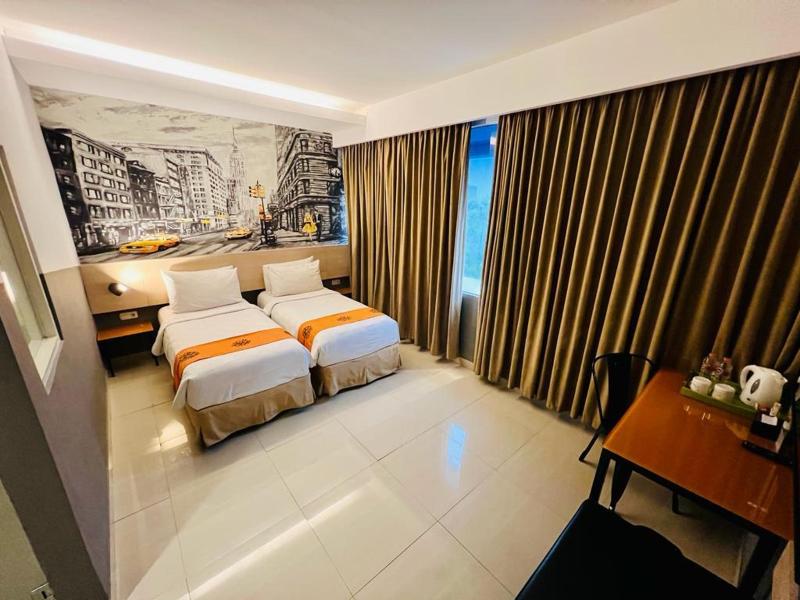 Avira Hotel Panakkukang image