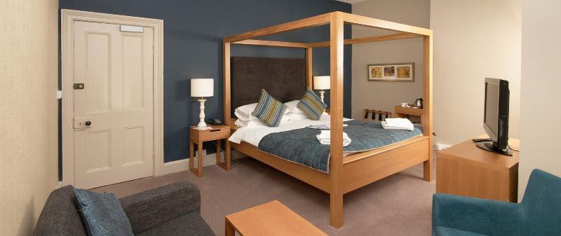 The George Hotel image
