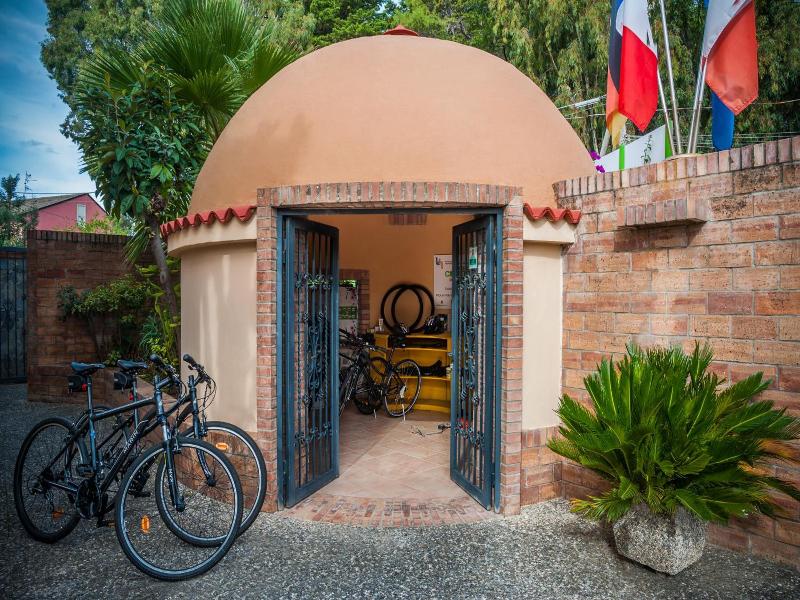 Hotel Bacco image