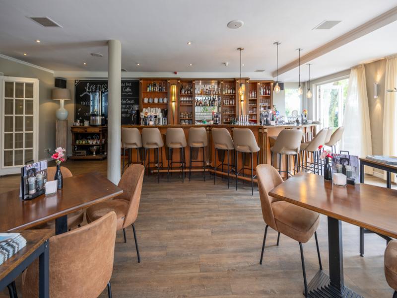Fletcher Hotel-Restaurant De Witte Raaf image