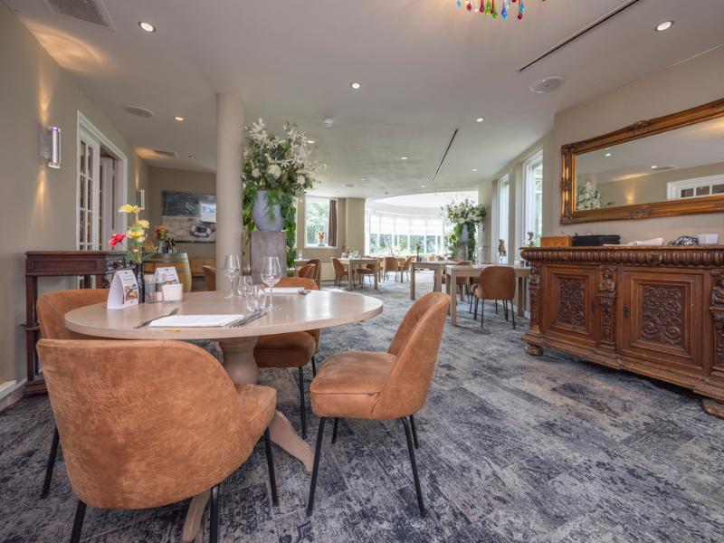 Fletcher Hotel-Restaurant De Witte Raaf image