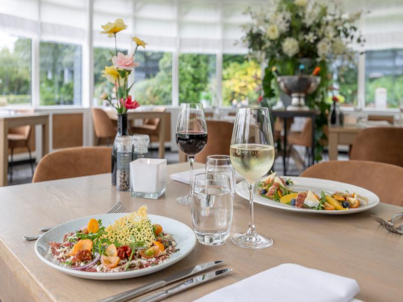 Fletcher Hotel-Restaurant De Witte Raaf image