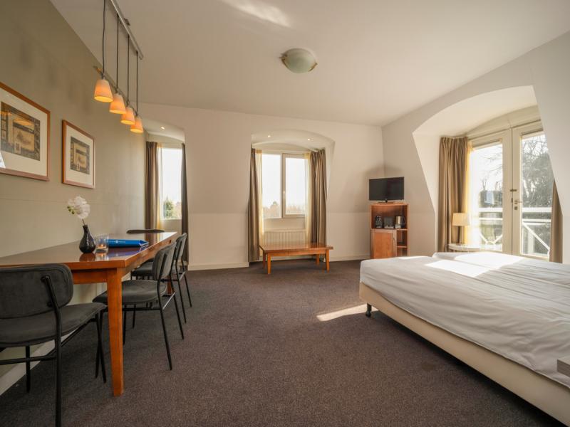 Fletcher Hotel-Restaurant De Witte Raaf image