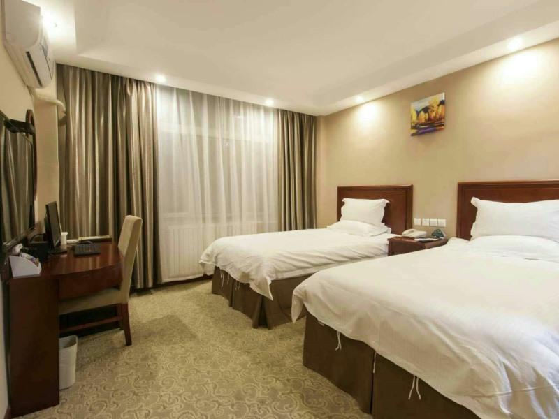 Bed room