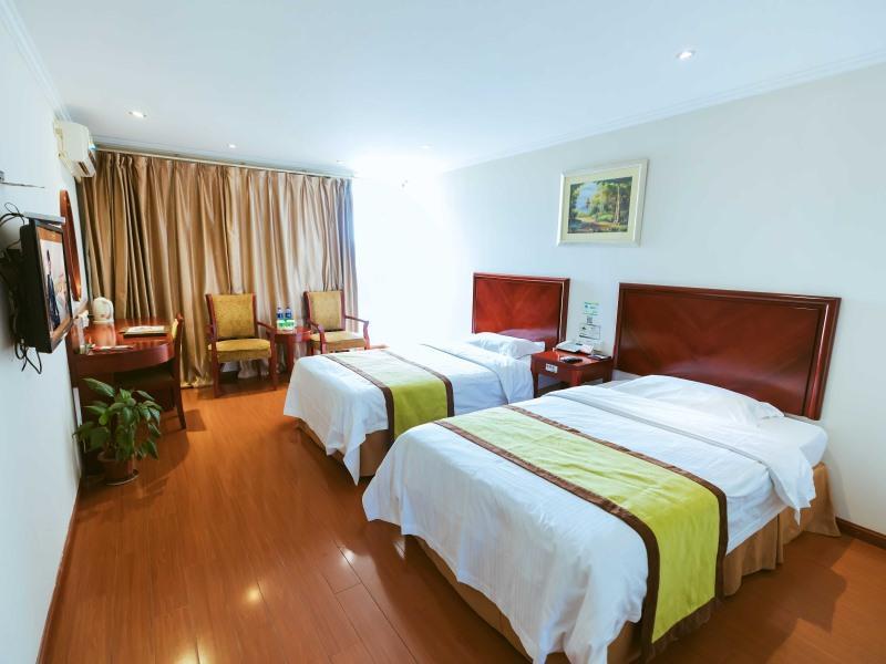 Bed room
