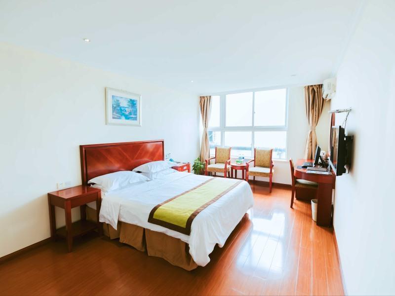 Bed room