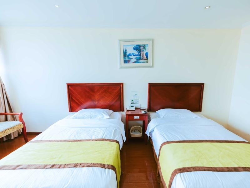 Bed room