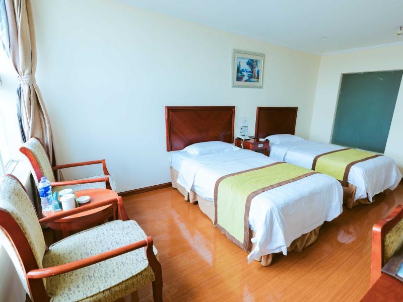 Bed room