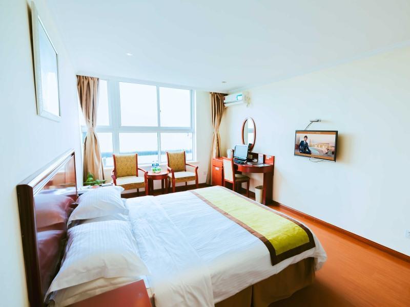 Bed room