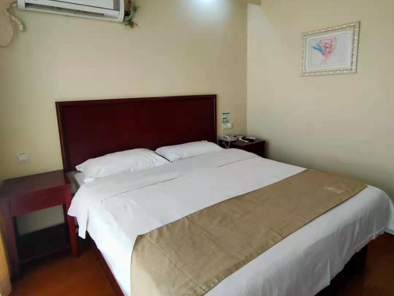 Bed room