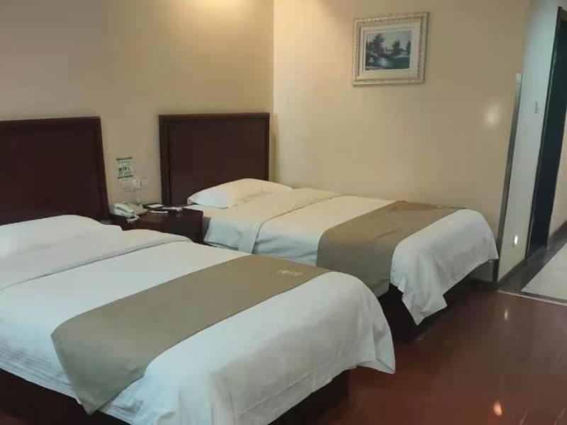 Bed room