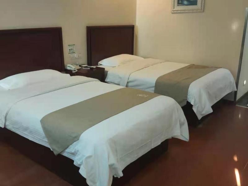 Bed room