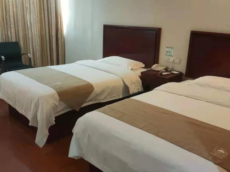 Bed room