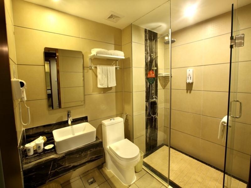 GreenTree Inn YaLongWan YingBin Ave JiYang image
