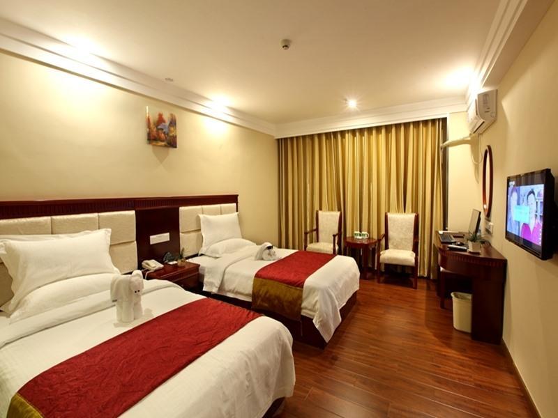 GreenTree Inn YaLongWan YingBin Ave JiYang image