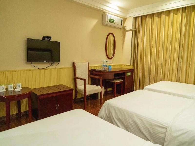 GreenTree Inn YaLongWan YingBin Ave JiYang image