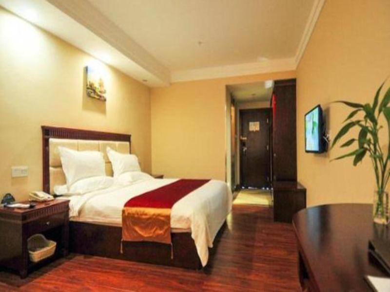 GreenTree Inn YaLongWan YingBin Ave JiYang image
