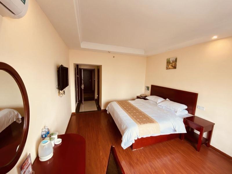 Bed room
