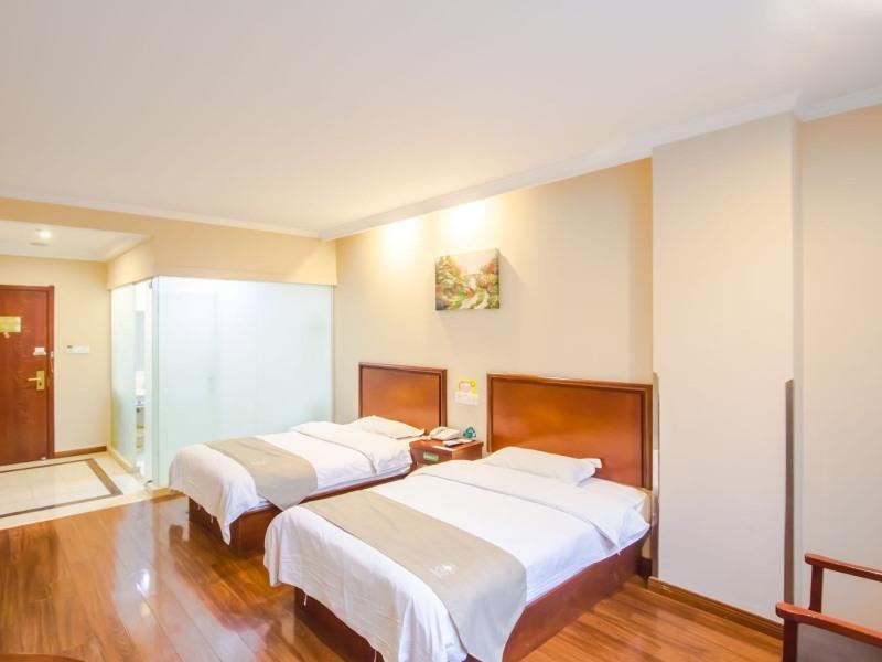 Bed room