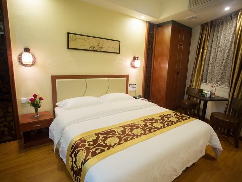 Bed room