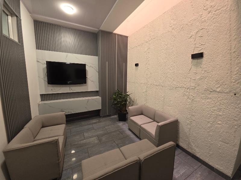 Hotel Monarca image
