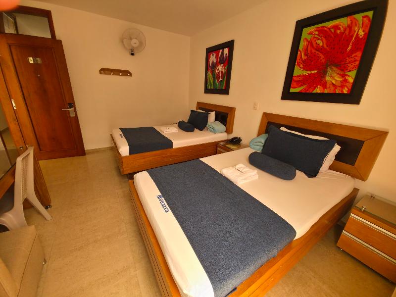 Hotel Monarca image