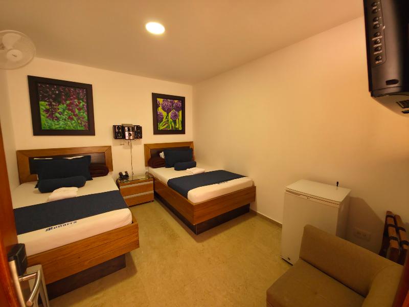 Hotel Monarca image