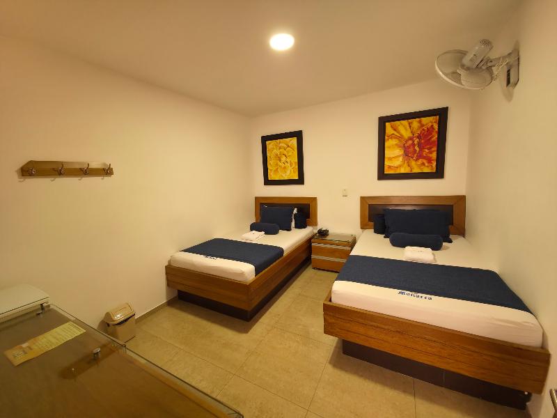 Hotel Monarca image