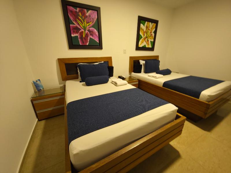 Hotel Monarca image