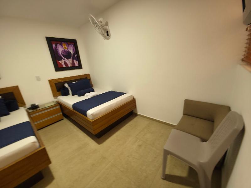 Hotel Monarca image