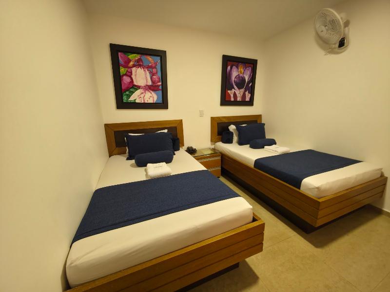 Hotel Monarca image