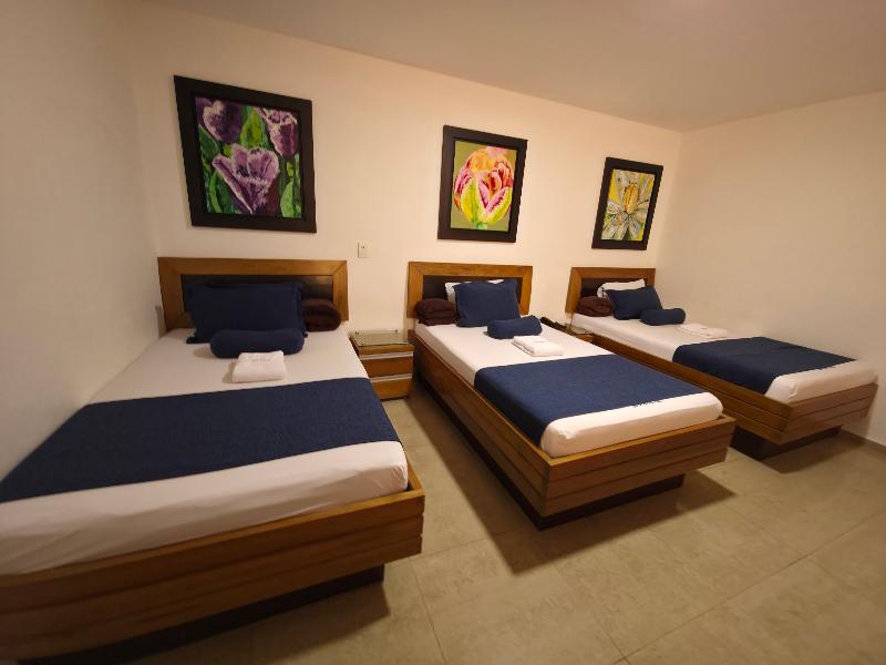 Hotel Monarca image