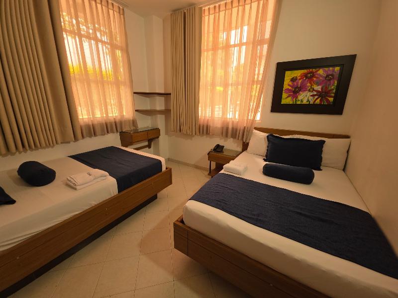 Hotel Monarca image