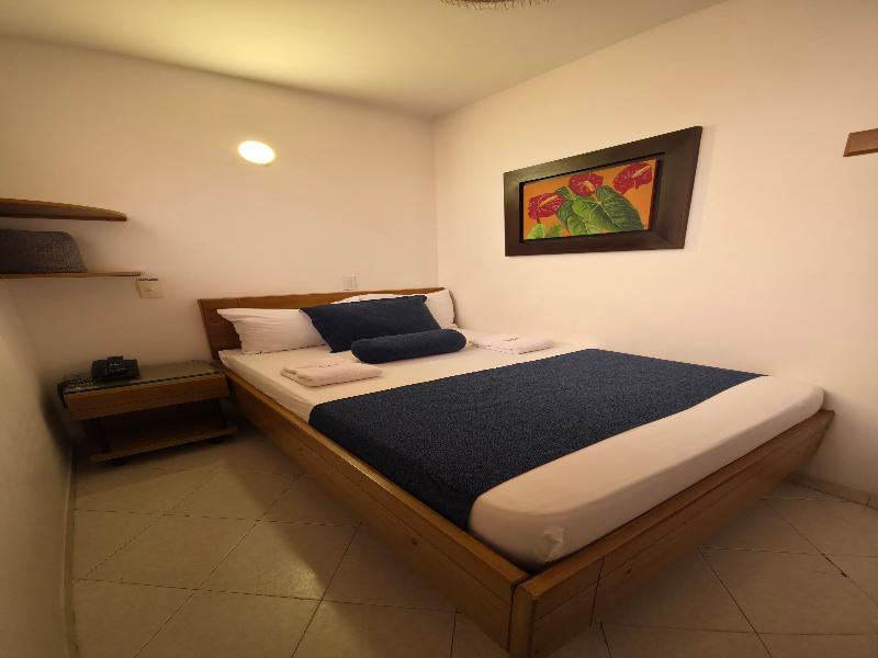 Hotel Monarca image
