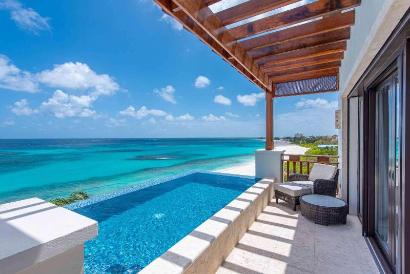 Zemi Beach House, LXR Hotels & Resorts image