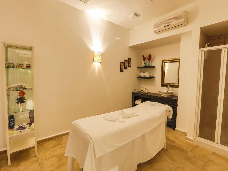Vita Bella Resort & Spa image
