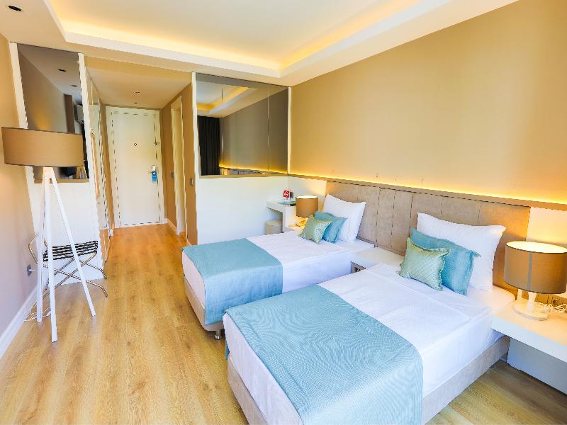 Vita Bella Resort & Spa image