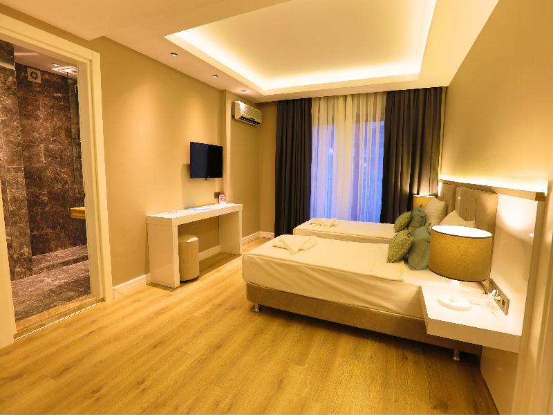 Vita Bella Resort & Spa image