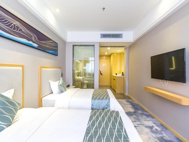 Seaman Hotel image