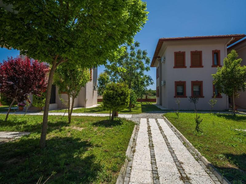 Villa Vista image