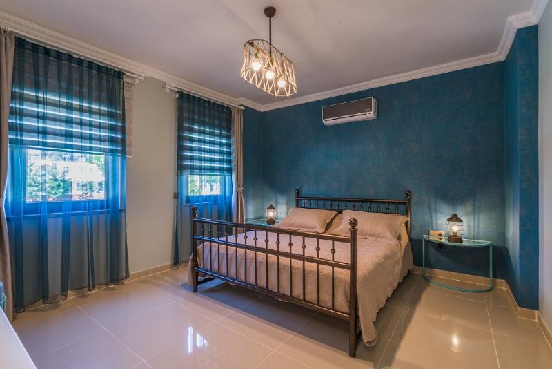 Villa Vista image