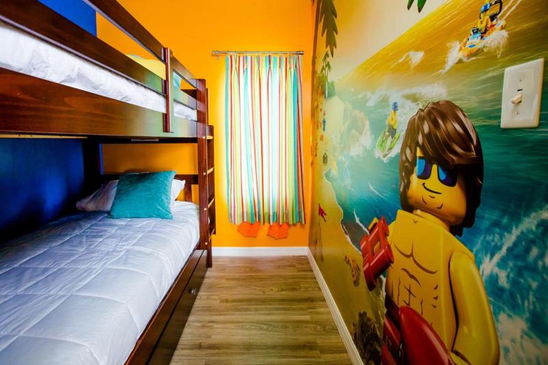 Bed room