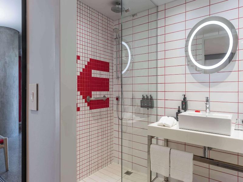 Radisson Red V&A Waterfront, Cape Town image