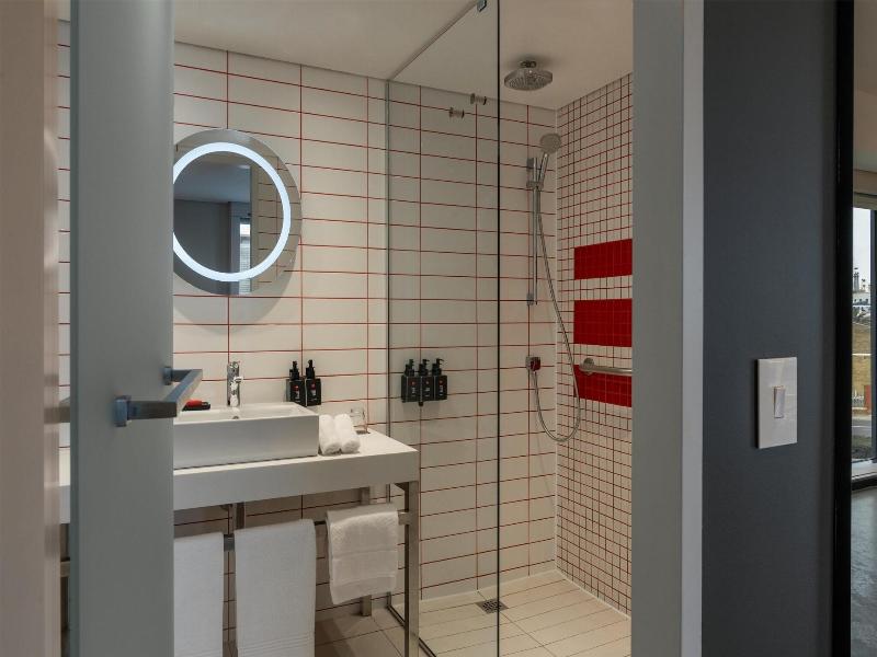 Radisson Red V&A Waterfront, Cape Town image