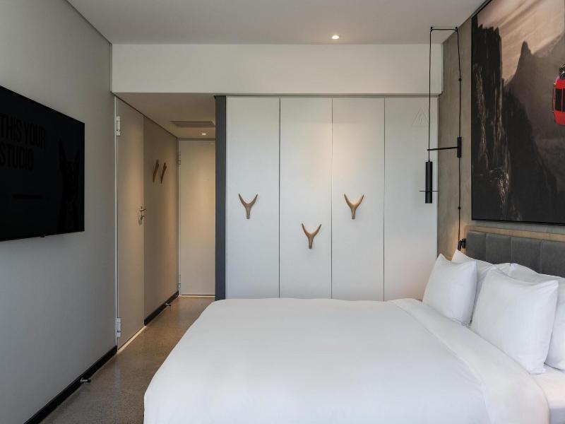 Radisson Red V&A Waterfront, Cape Town image