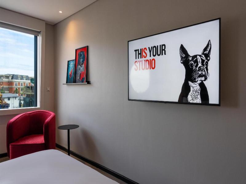 Radisson Red V&A Waterfront, Cape Town image