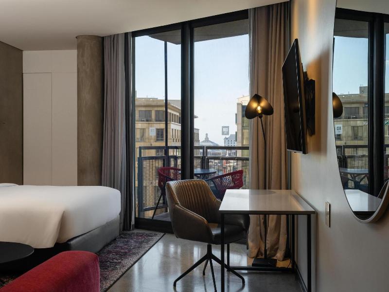 Radisson Red V&A Waterfront, Cape Town image